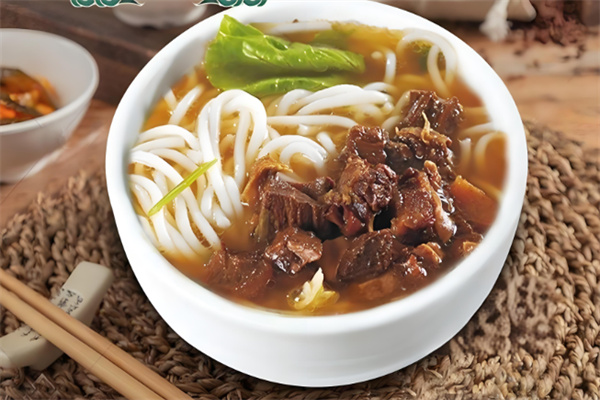回味鲜潮味汤粉世家加盟