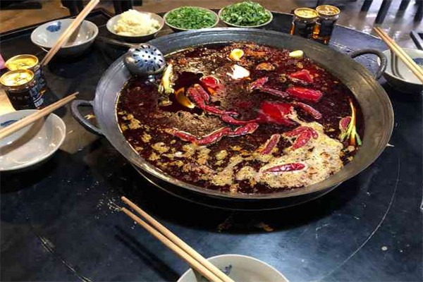 斗楞个重庆老火锅