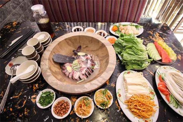 韩缘石锅坊