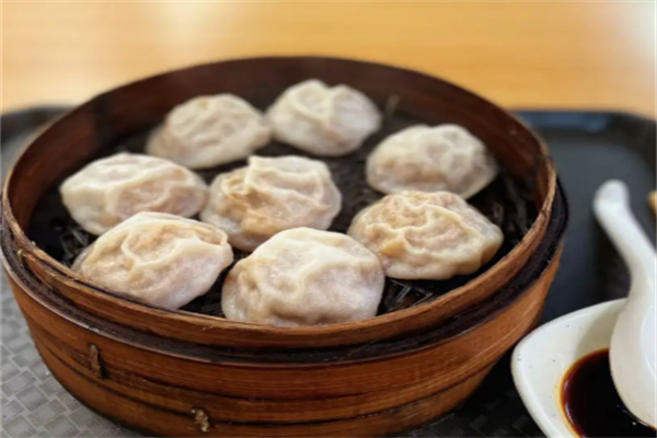 鸡呜汤包