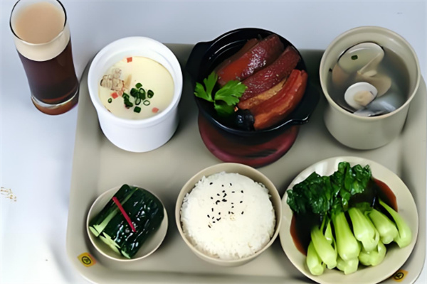 建飞中餐
