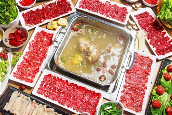 鲜牛道潮汕现切牛肉火锅店