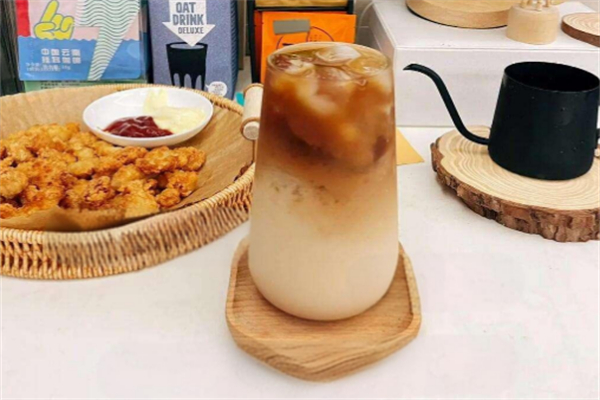 半奶半茶
