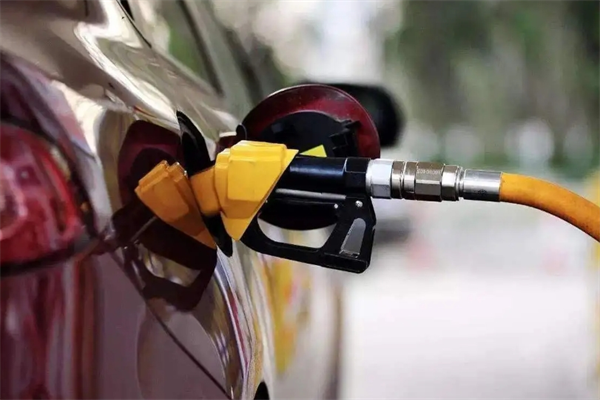 e家机械加油车