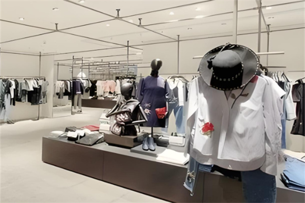像UR这样的店加盟