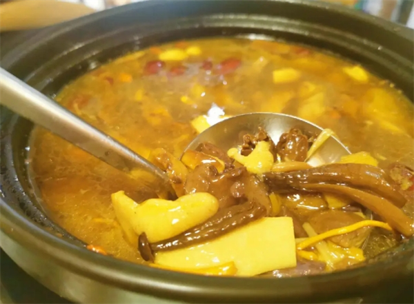 天府鲜菌特色汤锅