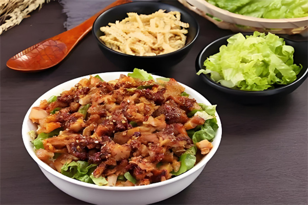 八两米烤肉拌饭