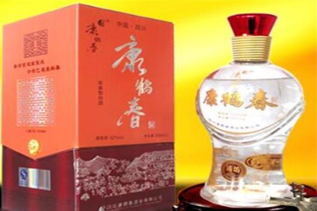 康鹤春白酒