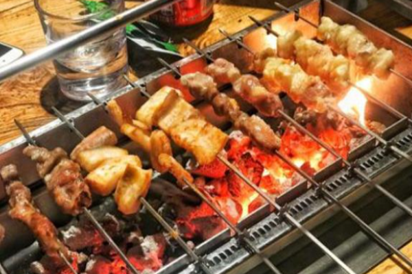 为青春地摊烤肉