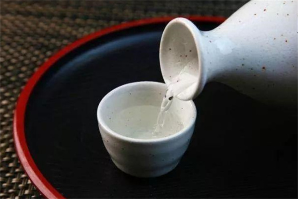 董乡家白酒