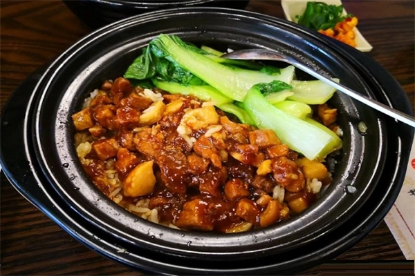 船记煲仔饭