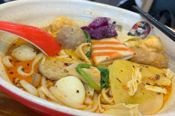 李晓七鸳鸯麻辣烫加盟