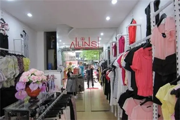 爱琳思品牌女装