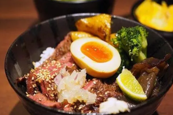 特府神牛烧肉饭