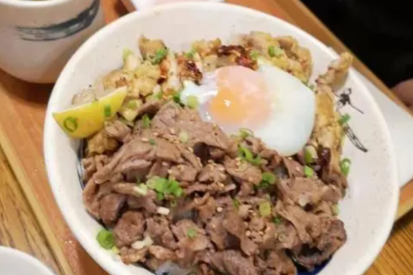 特府神牛烧肉饭