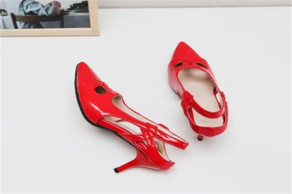 红珊瑚鞋子