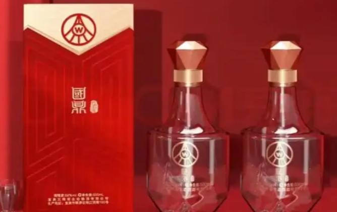 国鼎白酒