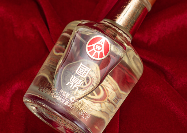 国鼎白酒