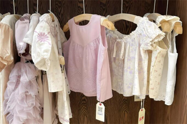 子田童装店