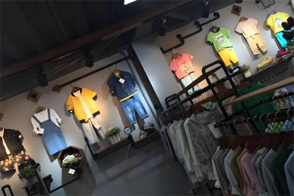 子田童装店