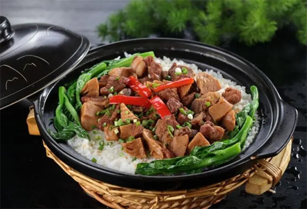 煲盖头煲仔饭