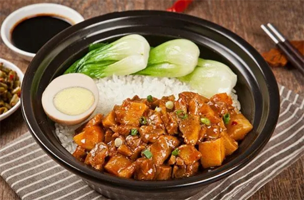 煲盖头煲仔饭