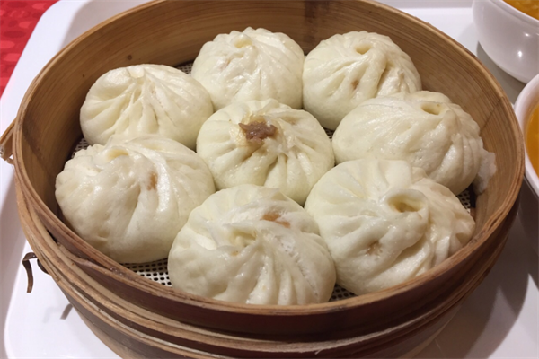 第一笼包子