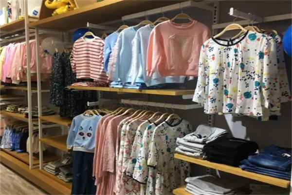 点点班班服装