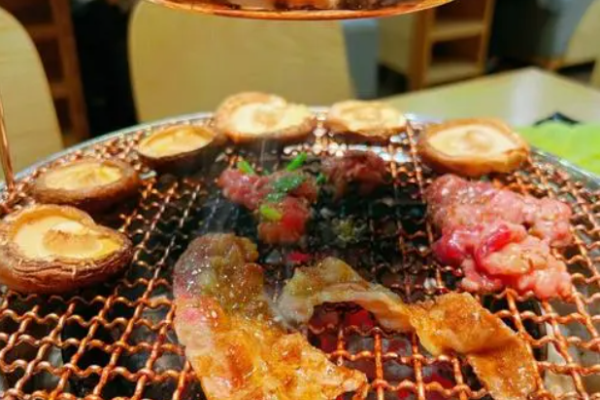 牛识客原味碳火烤肉加盟