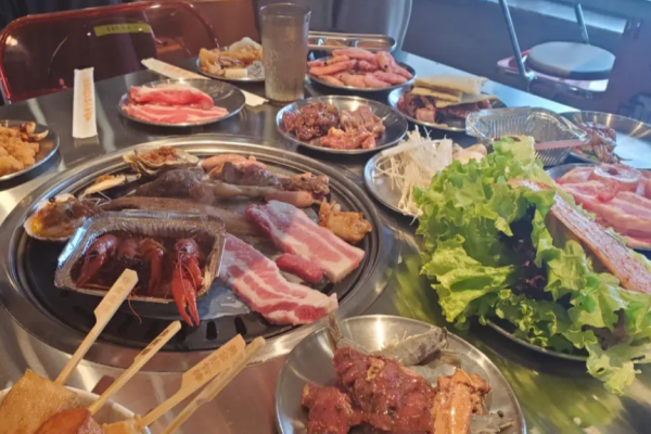 五花门自助烤肉营地加盟