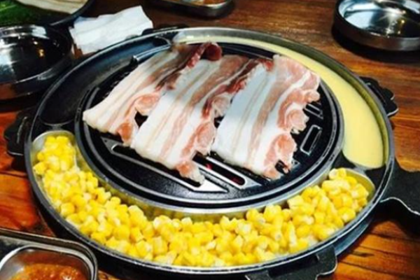 横城炭火烤肉加盟