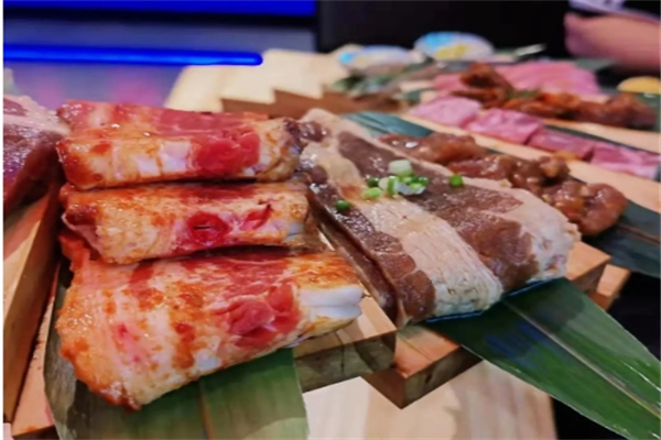 聚13烤肉博物馆