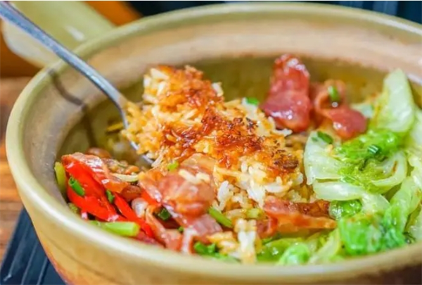 小青花煲仔饭