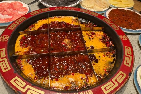 渝味情九宫格火锅