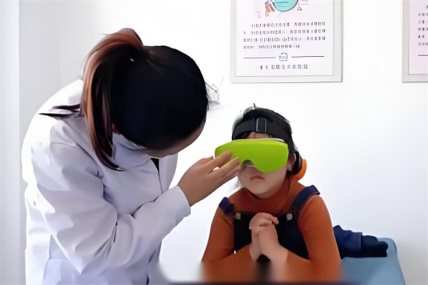 艾仁德亮眼灸