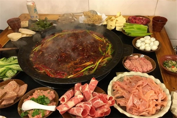 香辣坎老火锅