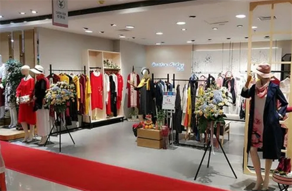 德若服装