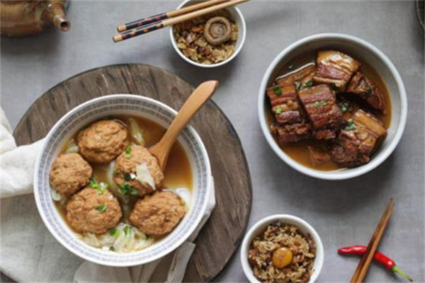 133狮子头排骨饭
