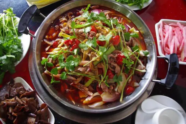 阿香遇黔江鸡杂