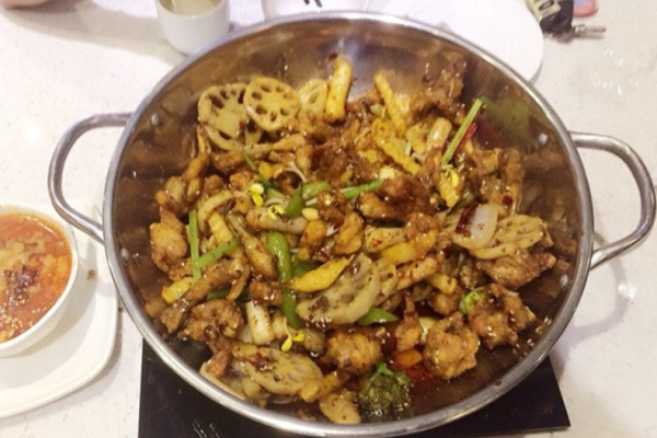 靓蛙馆牛蛙