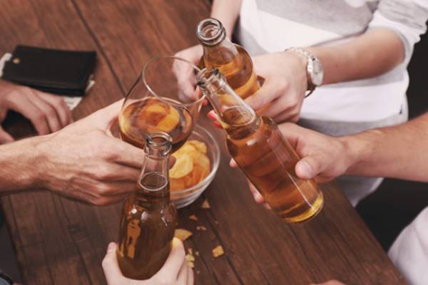邻小乐精酿酒馆