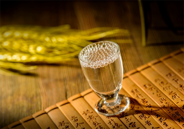 康巴尼玛白酒