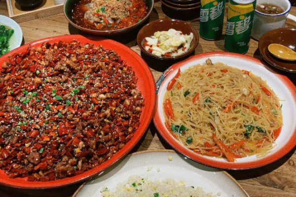 有局儿地摊江湖菜酒馆