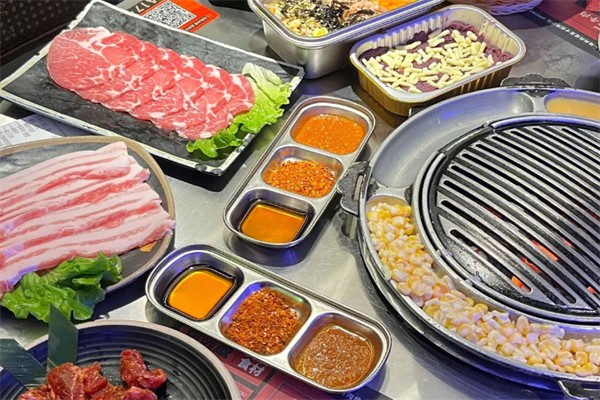 喷滋炭火烤肉