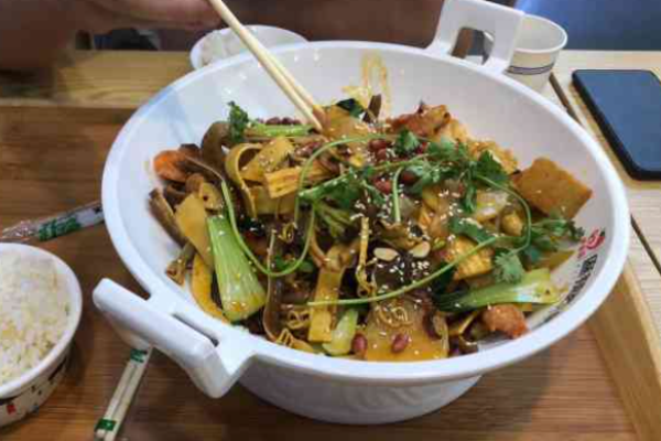 伊客徕麻辣香锅加盟
