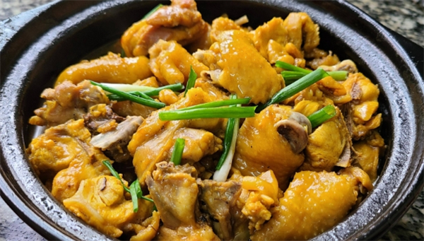 多味砂锅鸡