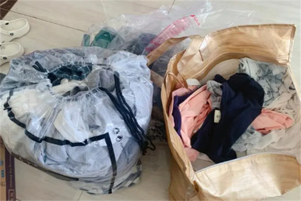 白鲸鱼旧衣服回收