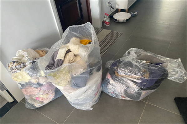 白鲸鱼旧衣服回收