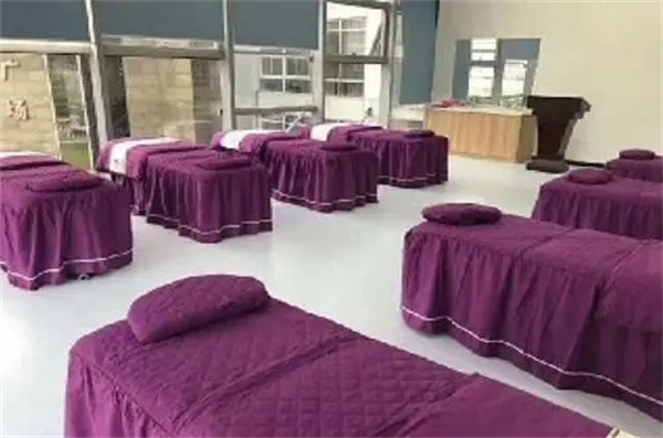 白溪小镇形象健康中心