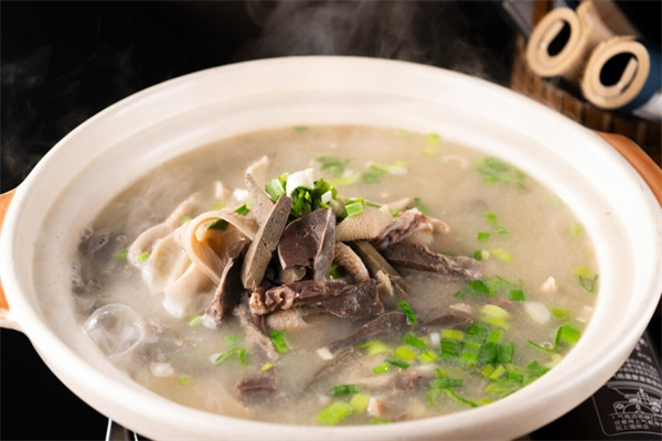 周记特色羊杂汤